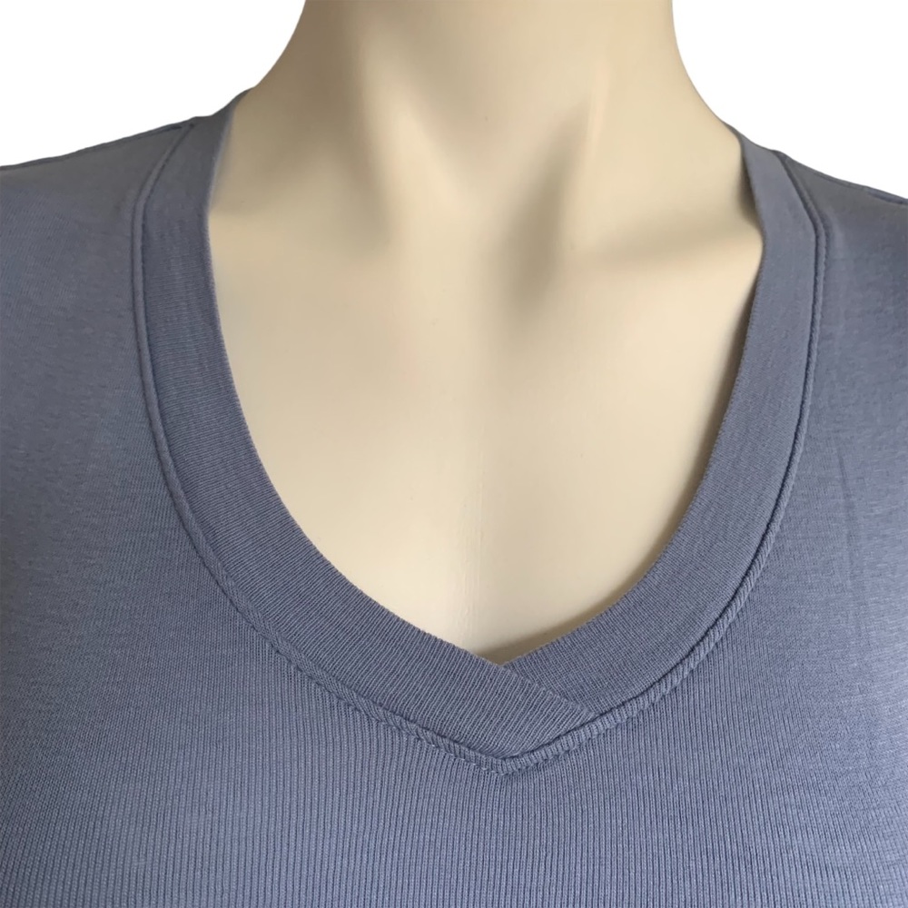 Great Bundle (3) Mossimo Bright V-Neck Basic T-Sh… - image 5